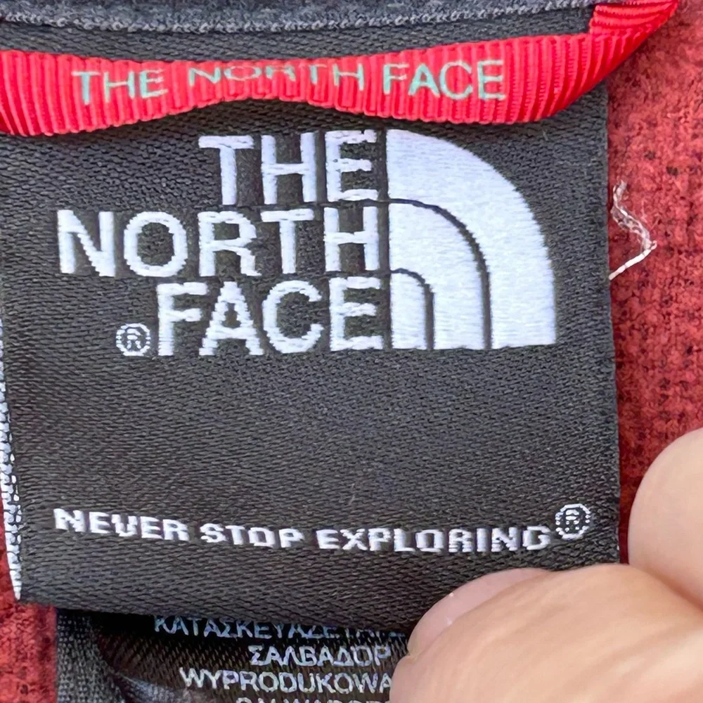 The North Face Men’s 1/4 Zip Mock Neck Size‎ Large
